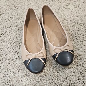 Classic Two-Tone Ballet Flats - Nude and Black